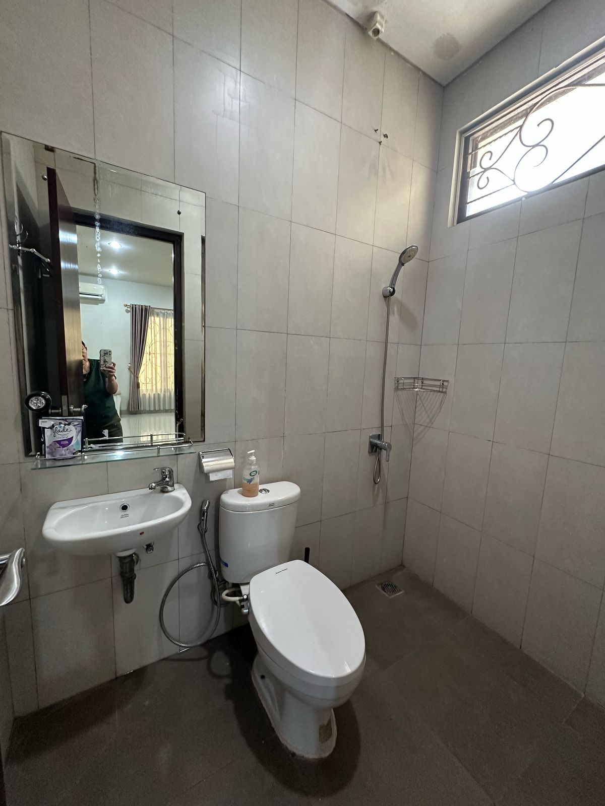 Rumah Disewakan di Forest Green Taman Simpruk Lippo Cikarang